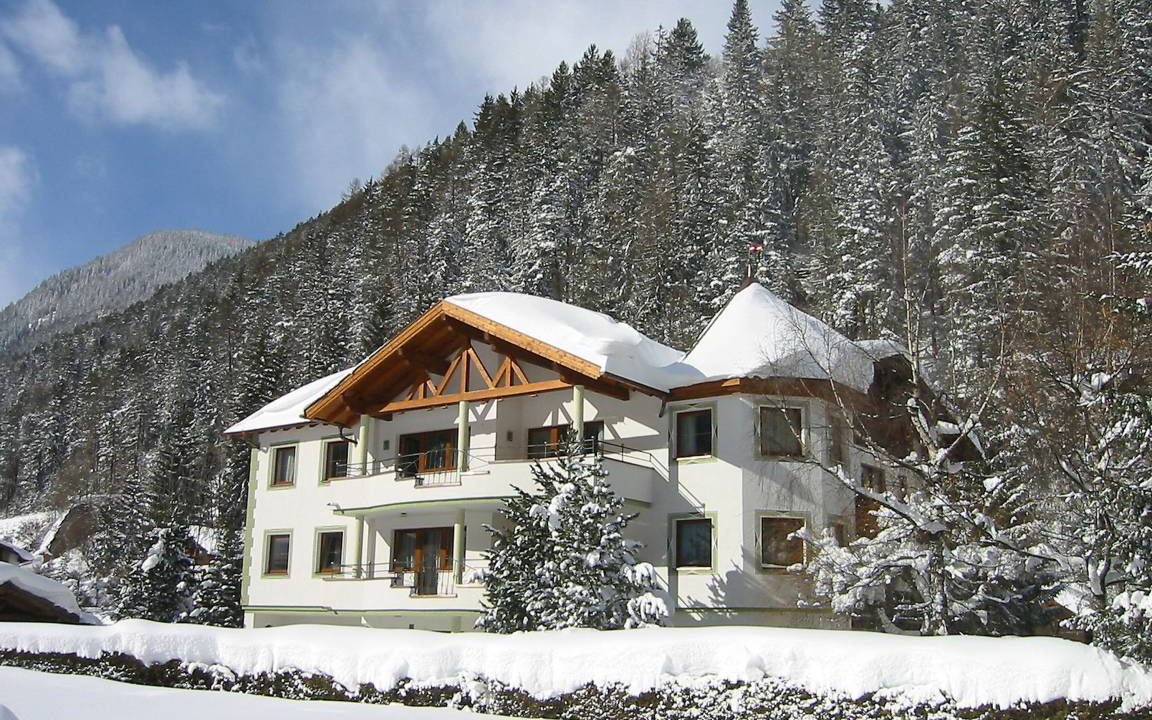 Pettneu am Arlberg Apartment | 70 m² Apartment ∙ 2 bedrooms ∙ 4 guests
