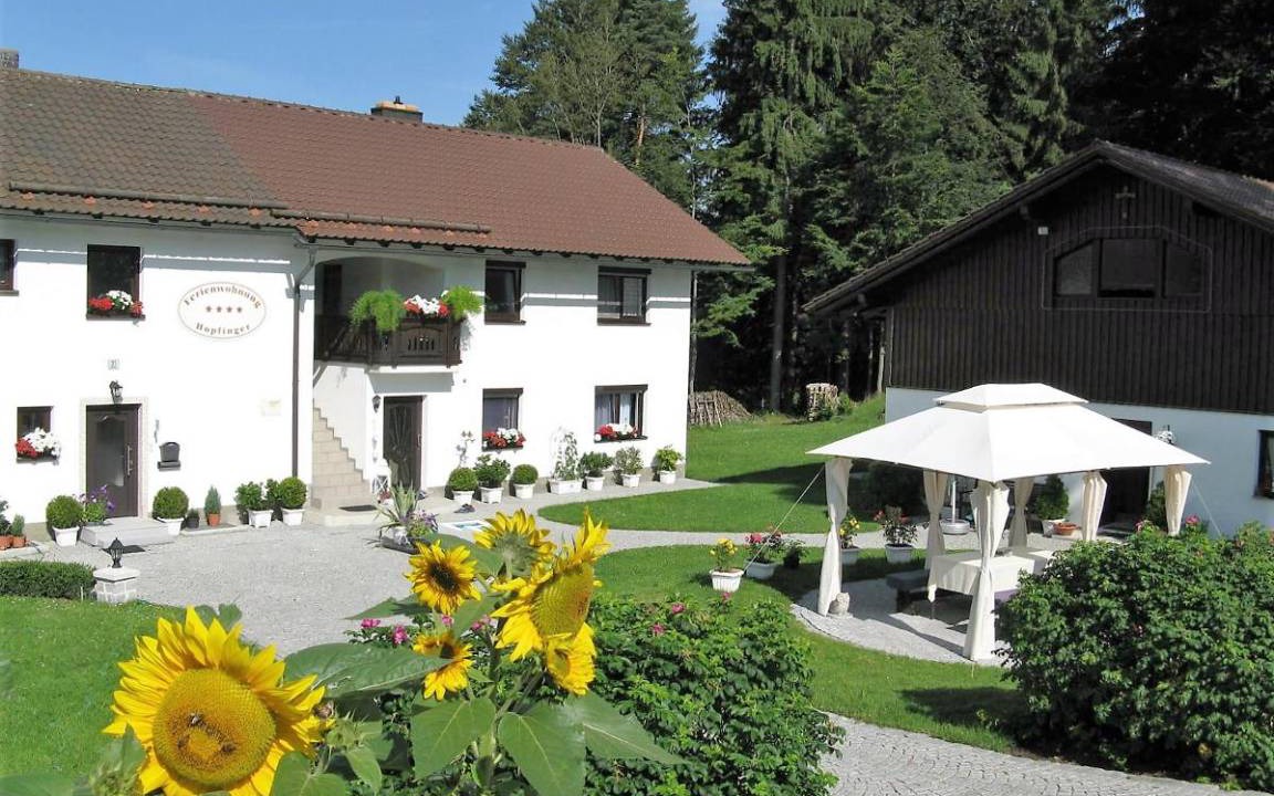 Hohenau Apartment | 70 m² Apartment ∙ 2 bedrooms ∙ 4 guests