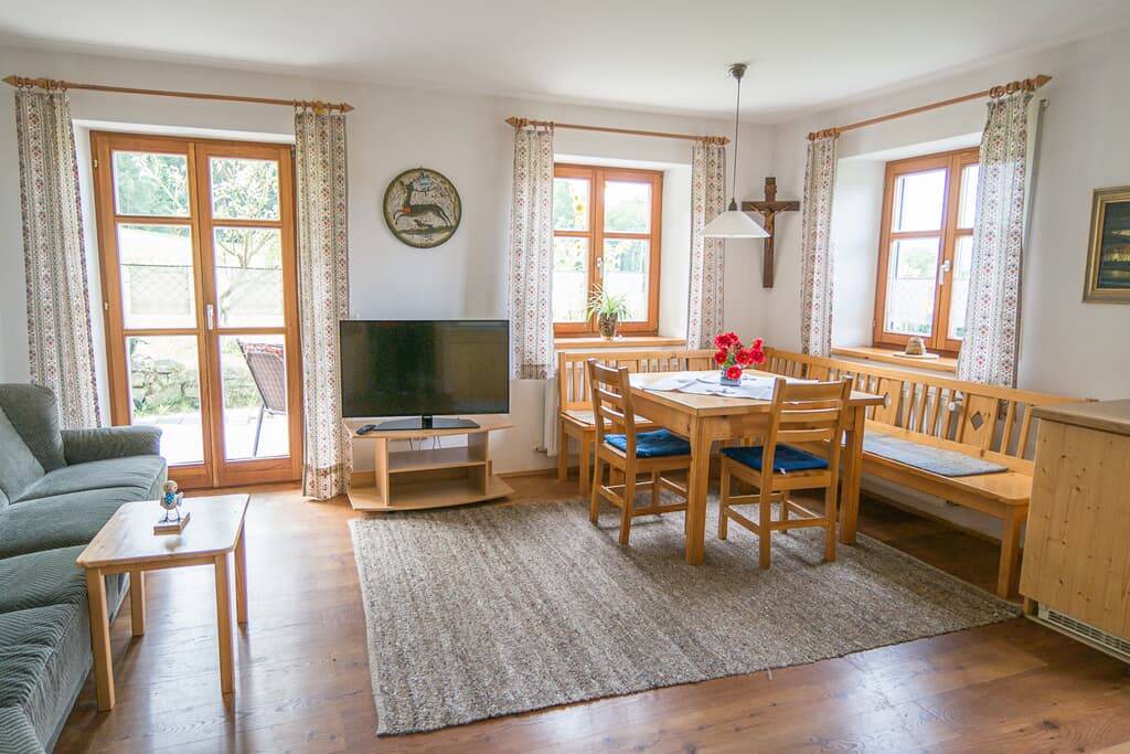 Chamerau Apartment | 70 m² Apartment ∙ 2 bedrooms ∙ 4 guests