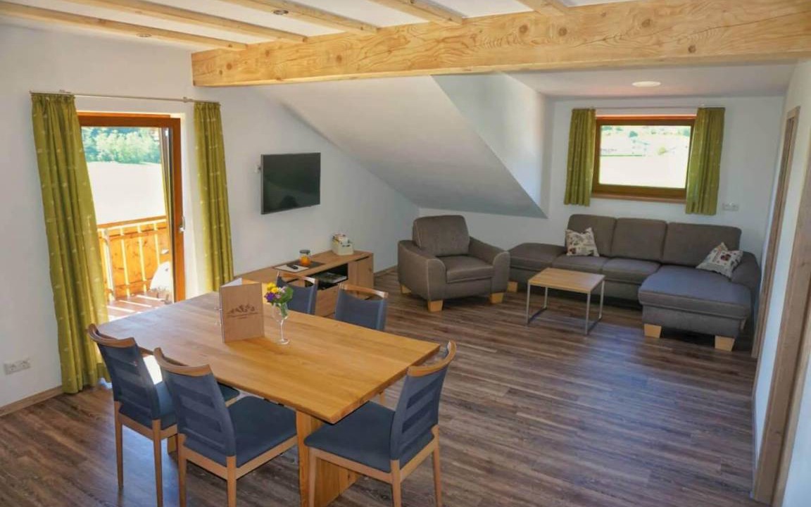Hopferau Apartment | 70 m² Apartment ∙ 2 bedrooms ∙ 5 guests