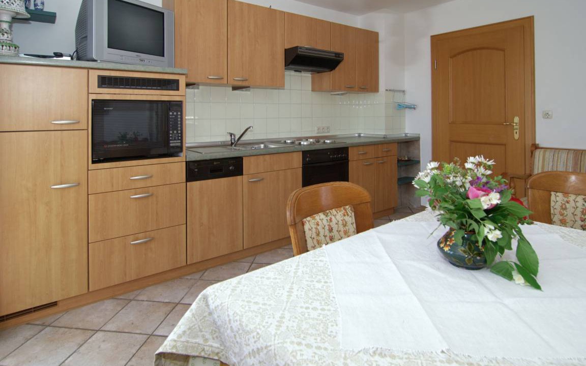 Breitbrunn a. Chiemsee Apartment | 70 m² Apartment ∙ 2 bedrooms ∙ 5 guests