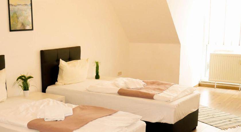 Nittendorf Apartment | 74 m² Apartment ∙ 3 bedrooms ∙ 8 guests