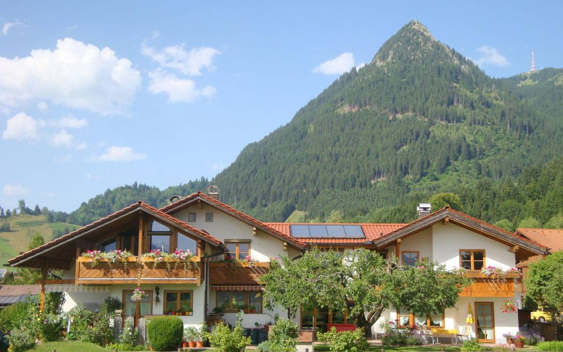 Burgberg Apartment | 75 m² Apartment ∙ 2 bedrooms ∙ 4 guests