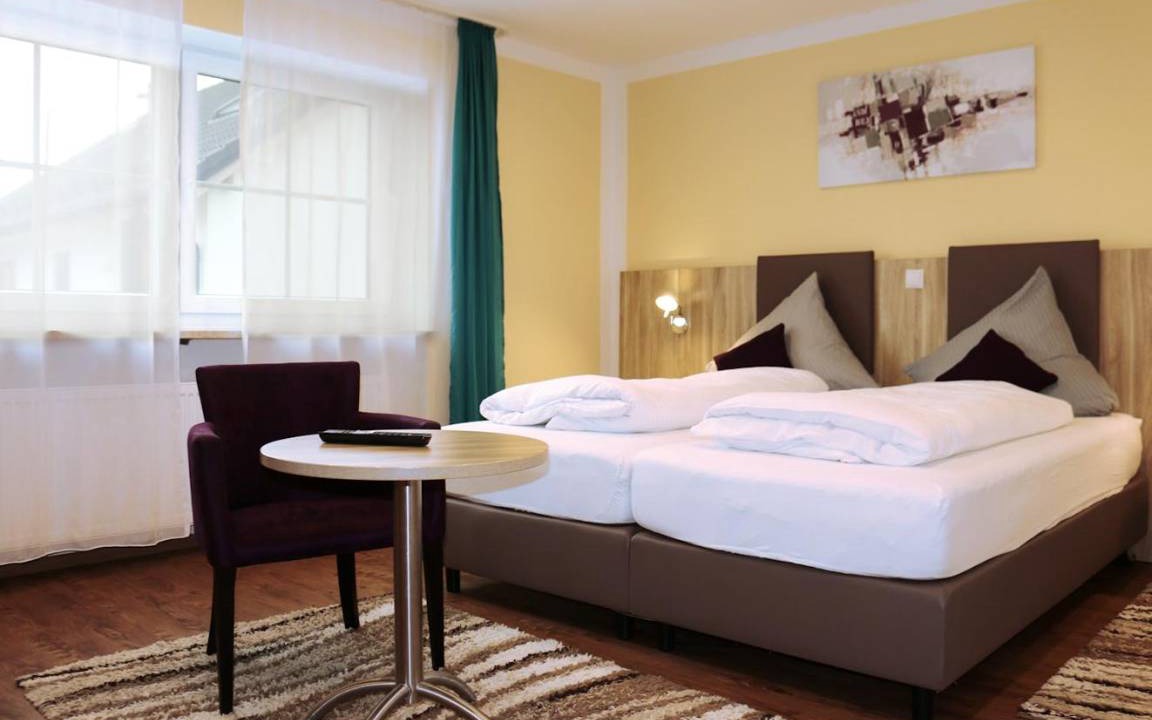 Furstenfeldbruck District Apartment | 79 m² Apartment ∙ 2 bedrooms ∙ 5 guests
