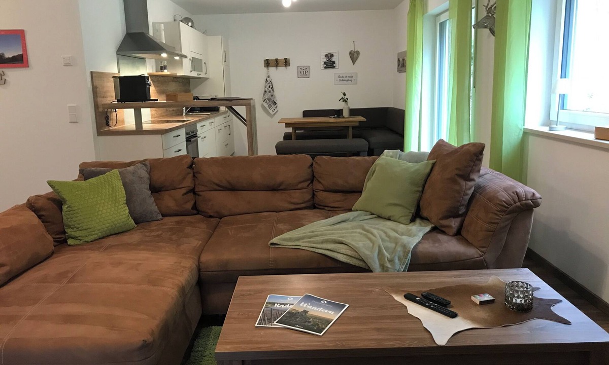 Nittenau Apartment | 80qm großes, modern eingerichtetes 3-Zimmer Appartement mit Terrasse