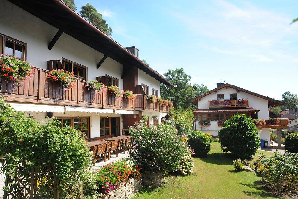 Kollnburg Apartment | 82 m² Apartment ∙ 2 bedrooms ∙ 5 guests