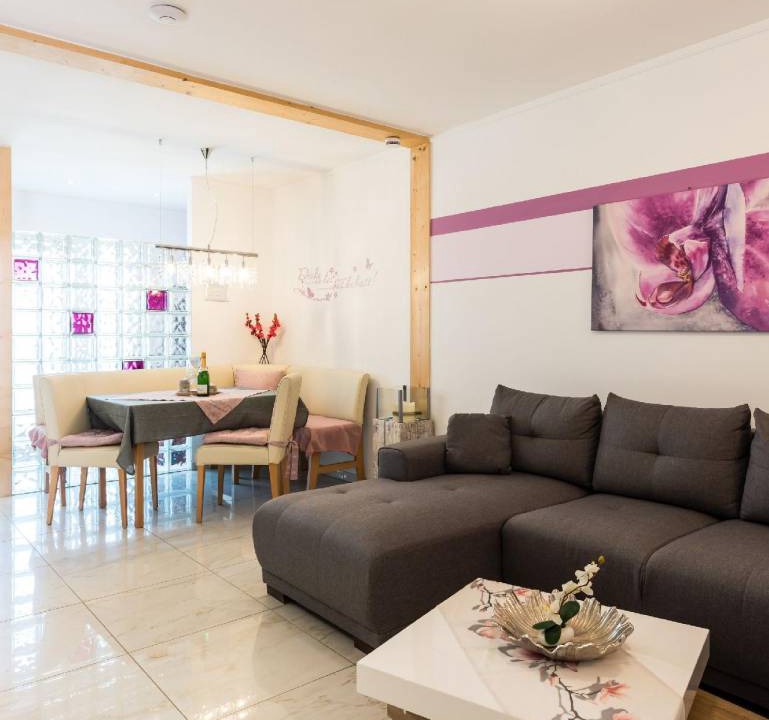 Arnbruck Apartment | 85 m² Apartment ∙ 2 bedrooms ∙ 4 guests