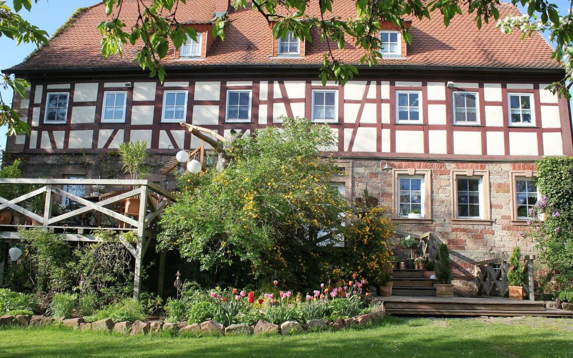 Umpfenbach Apartment | 85 m² Apartment ∙ 2 bedrooms ∙ 4 guests