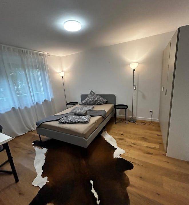 Industriebezirk Apartment | 90 m² Apartment ∙ 4 bedrooms ∙ 4 guests
