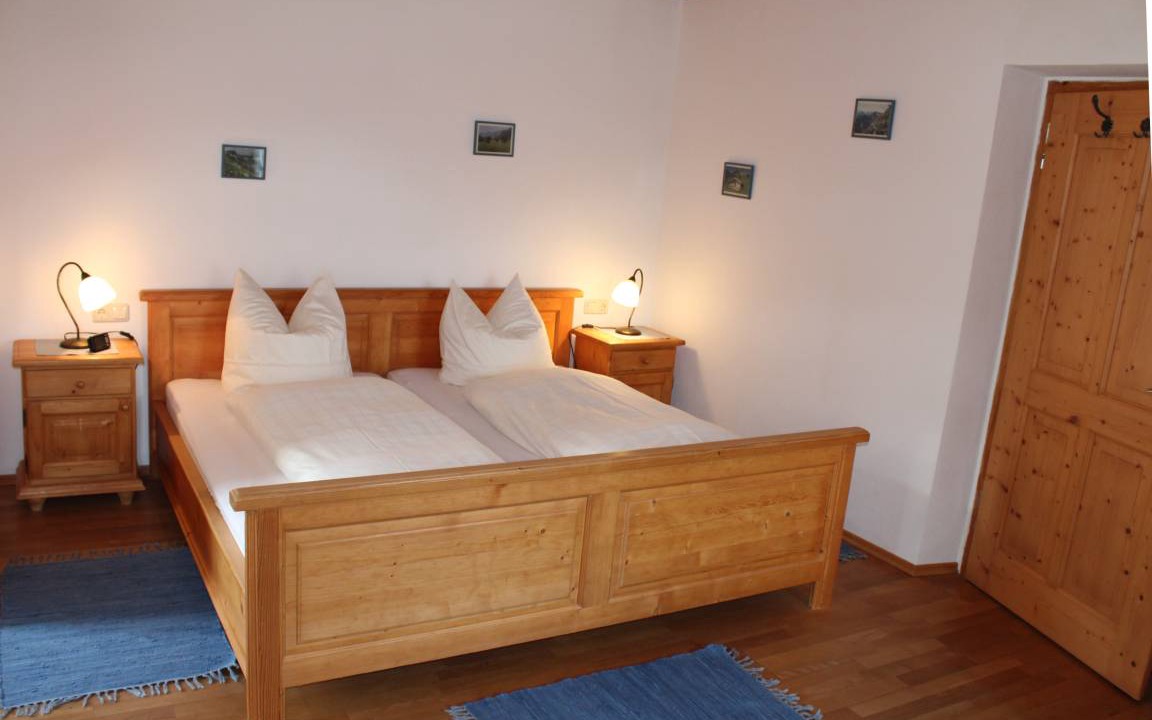 Schleching Apartment | 90 m² Apartment ∙ 2 bedrooms ∙ 4 guests