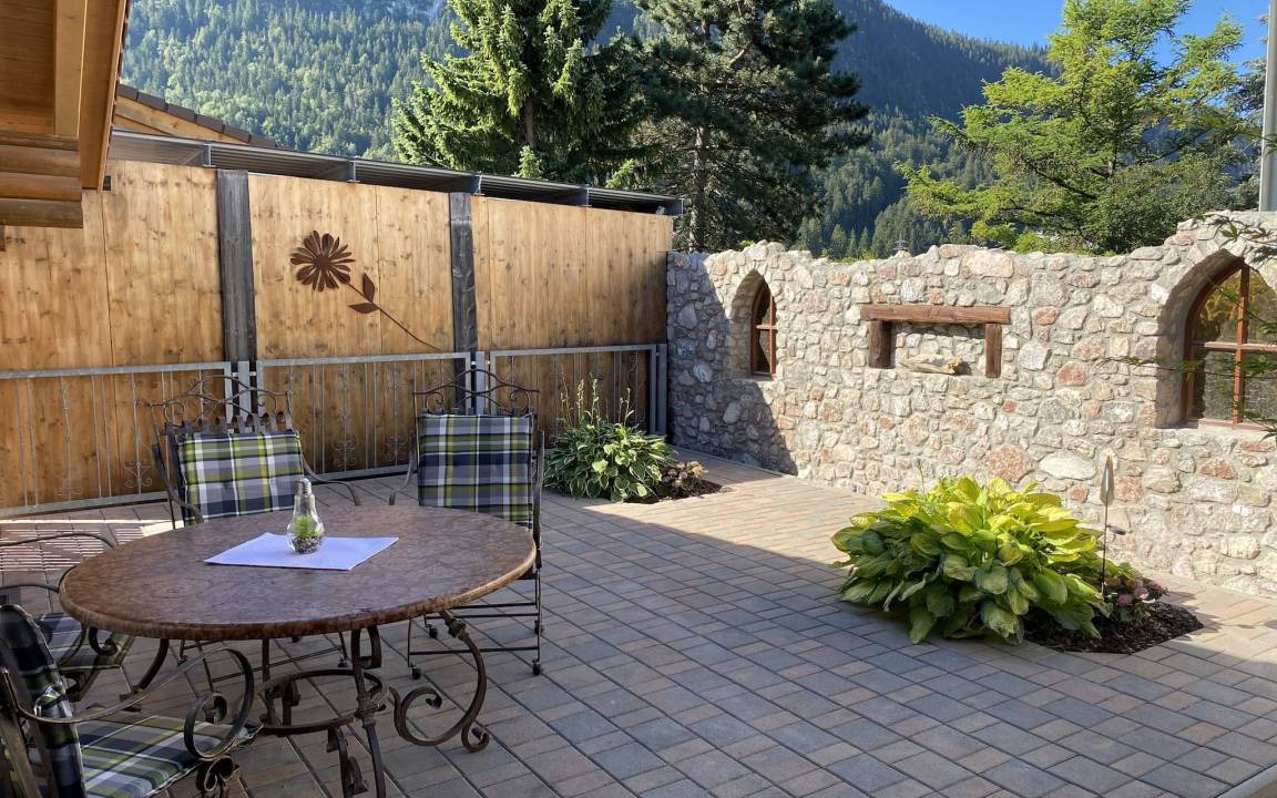 Ehenbichl Ski Chalet | 90 m² Chalet ∙ 2 bedrooms ∙ 4 guests