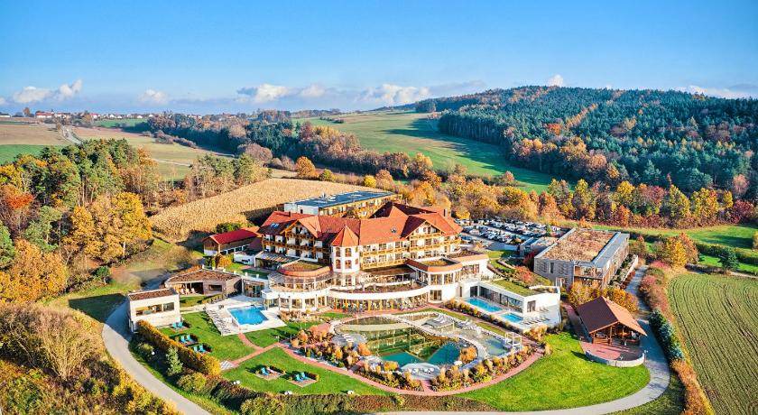 Hofenstetten Hotel | 92 m² Hotel ∙ 2 guests