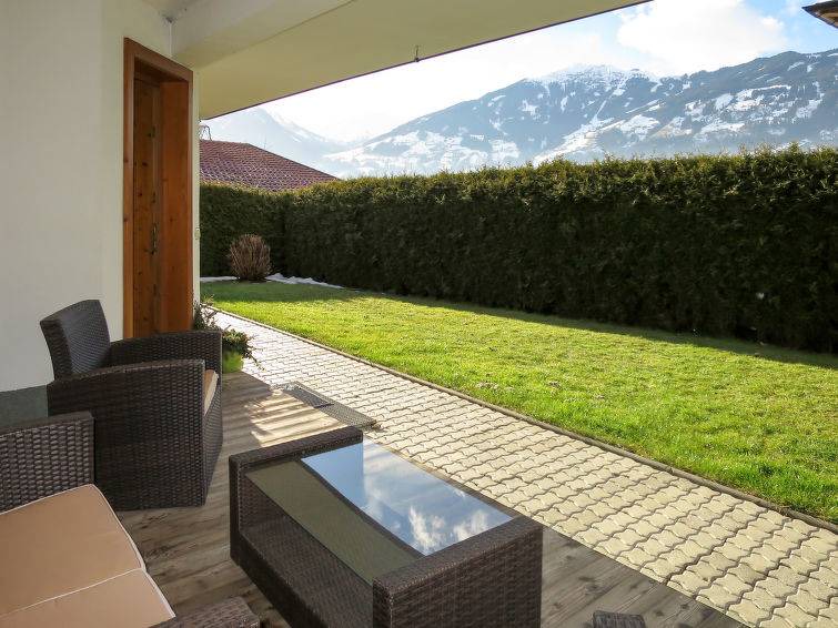 Holdernach Apartment | 95 m² Apartment ∙ 1 bedroom ∙ 4 guests
