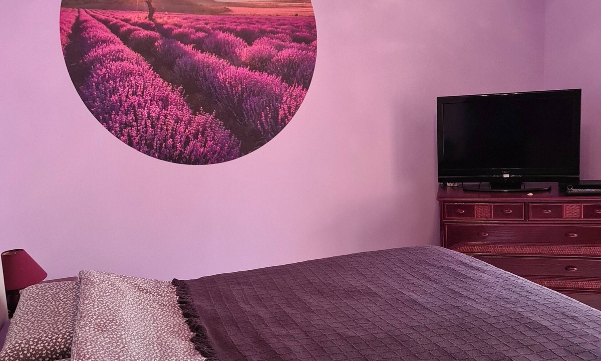 Almadrava Beach Apartment | A Little Getaway - El Refugio Violeta, Studio for Two, Near the Beach with a Terrace