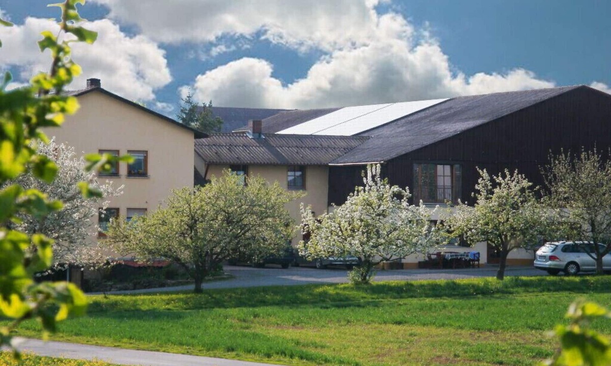 Ostheim Apartment | Abenteuer und Erholung auf Schmidts Ferienhof in der Bayerischen Rhön