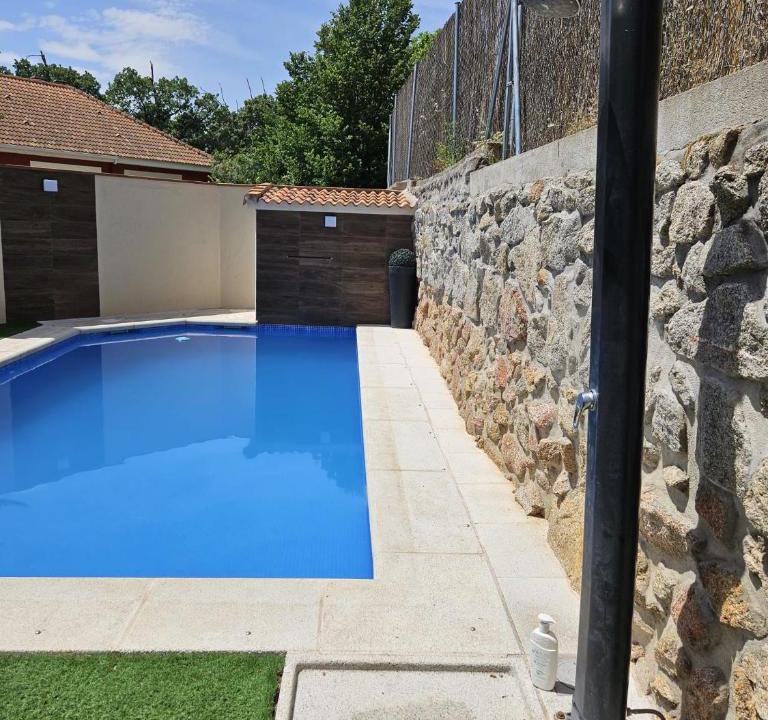 Sotillo de la Adrada House | Acogedor chalet con jardín ideal para desconectar