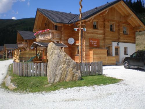 Lachtal Ski Chalet | Almrauschhütte Markus