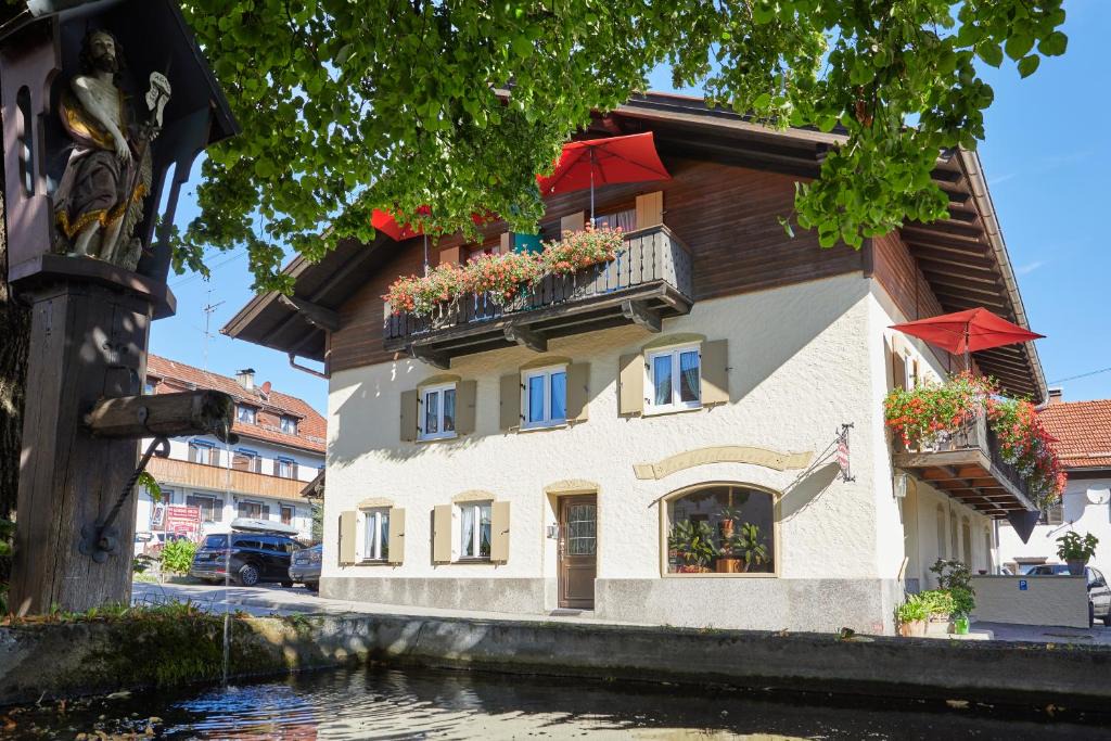 Bad Kohlgrub Bed & Breakfast | Alpen Gästehaus