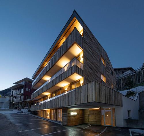 Sankt Anton am Arlberg Apartment | Alpine Myth