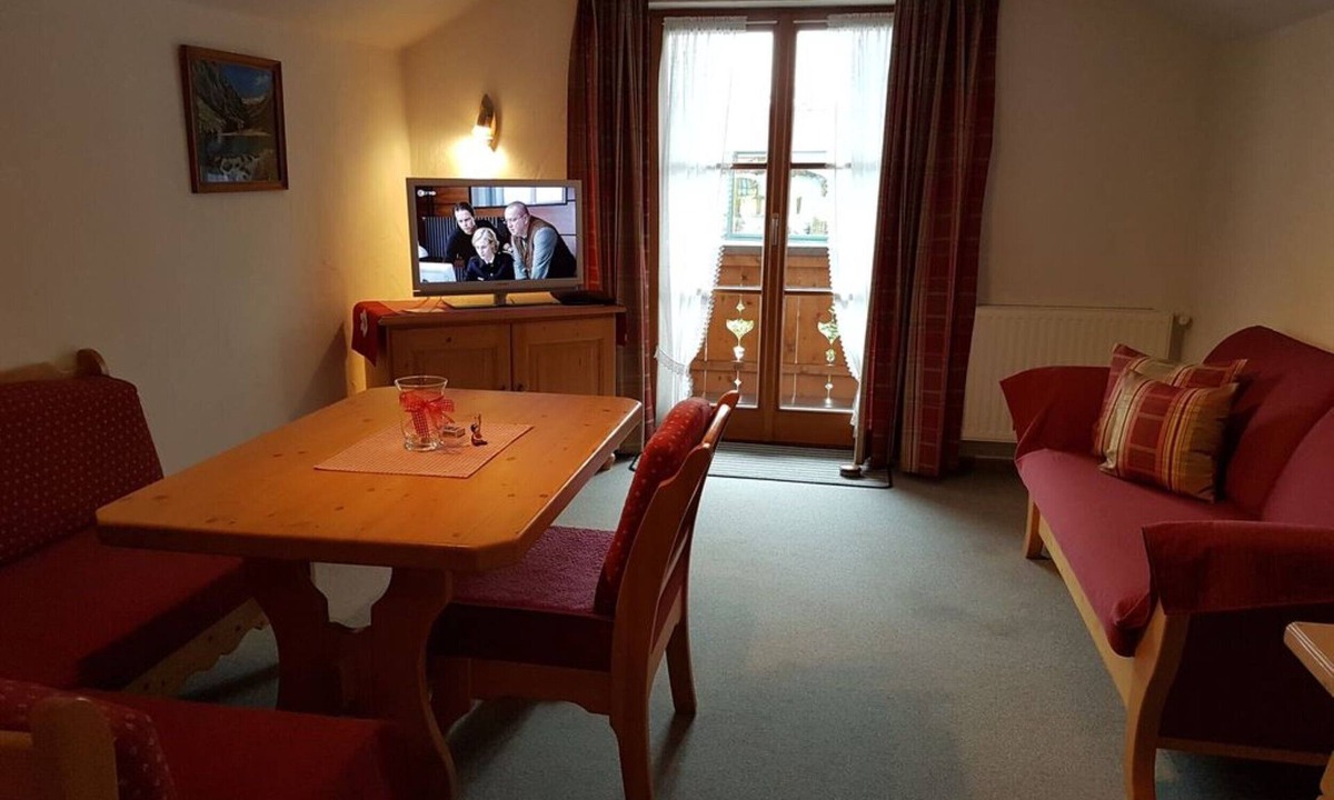 Untergrainau Apartment | Alpspitze for 3 persons and view to the Zugspitze