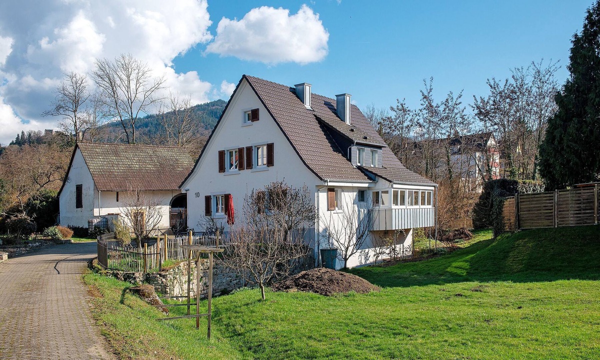 Muellheim Apartment | Alte Zainschmiede Holiday Apartment – Pure Peace and Relaxation