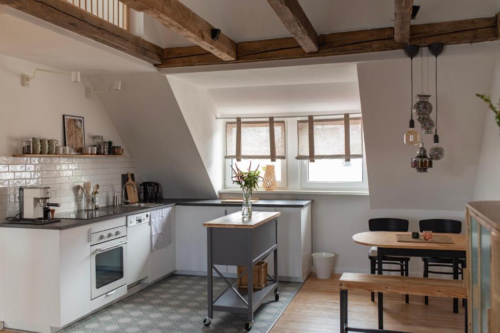 Leider Apartment | Altbau Appartement - klein aber oho
