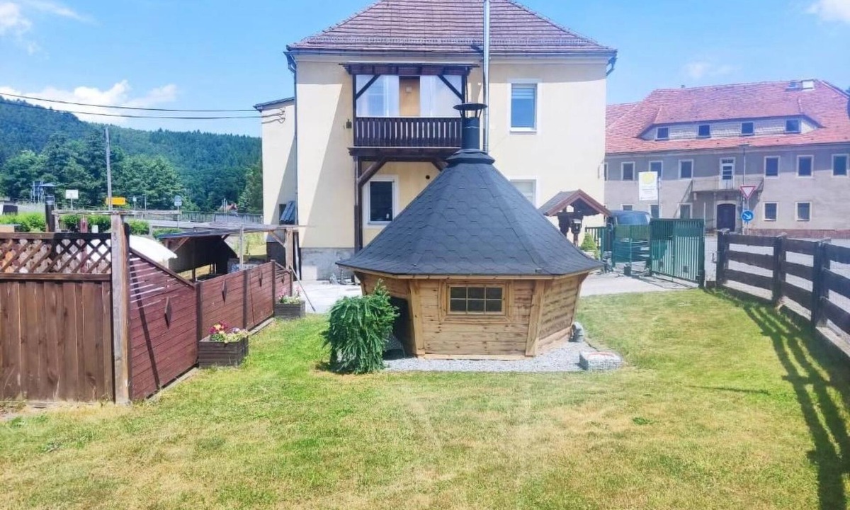 Bad Gottleuba-Berggiesshuebel Apartment | am Hofladen Hellendorf - Sächsische Schweiz by Interhome