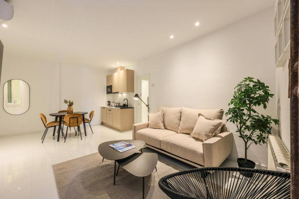 Las Acacias Apartment | AmazINN Collection Madrid Embajadores