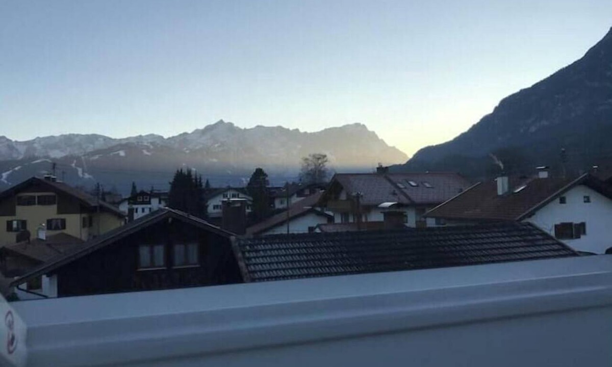 Farchant Apartment | ANUK House - 4-Star Apartment with Mountain Views