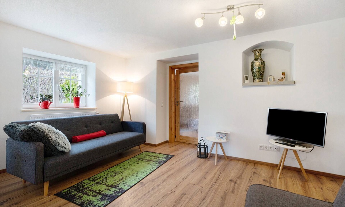Berggieshubel Apartment | Apartment 'Haselberg' with Mountain View, Private Terrace, and Wi-Fi
