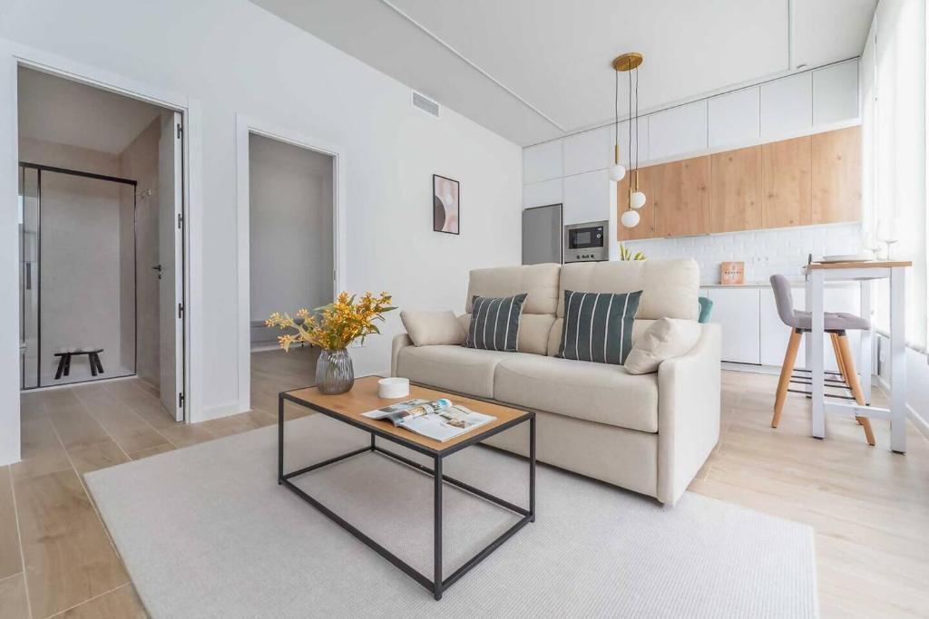 Cotos Apartment | Apartamento 2 - Premium en Castellana - 4 Torres