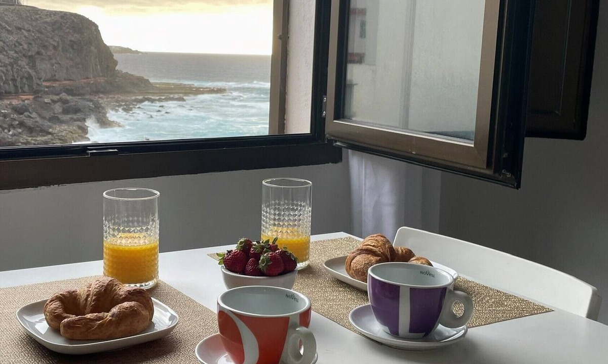 Caleta de Arriba Apartment | Apartamento con vistas al mar