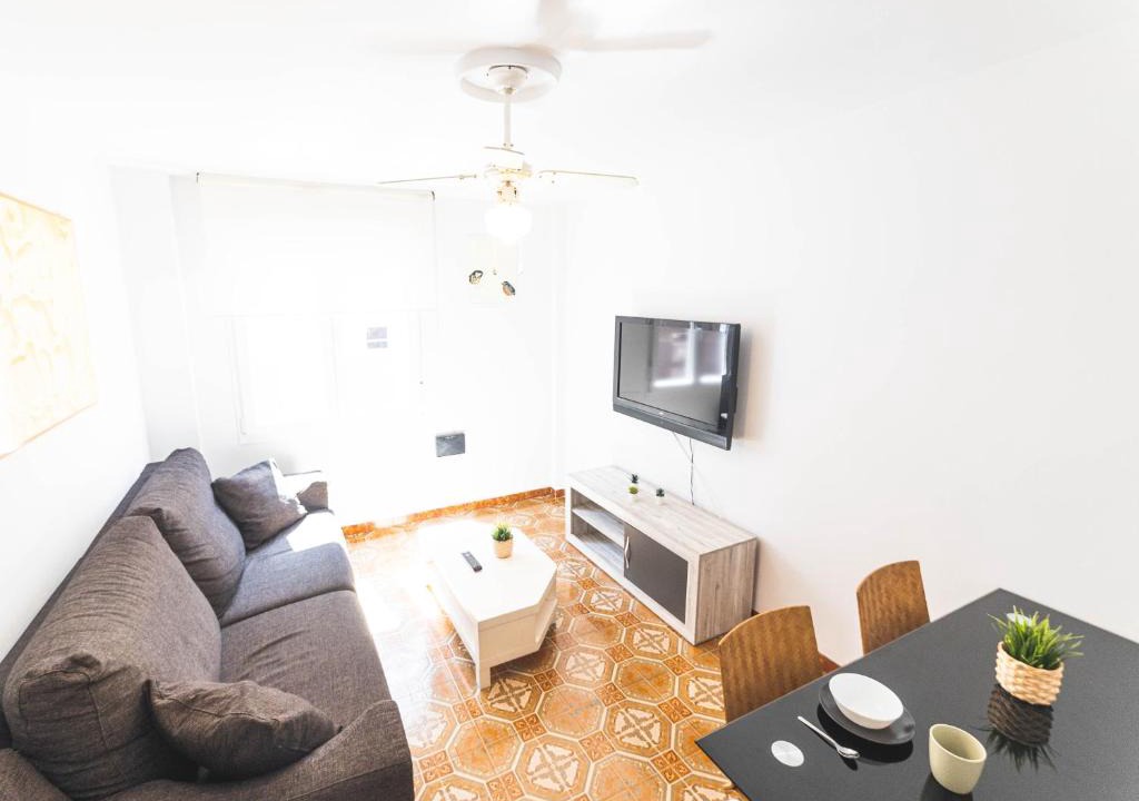 Distrito Oeste Apartment | Apartamento cerra playa