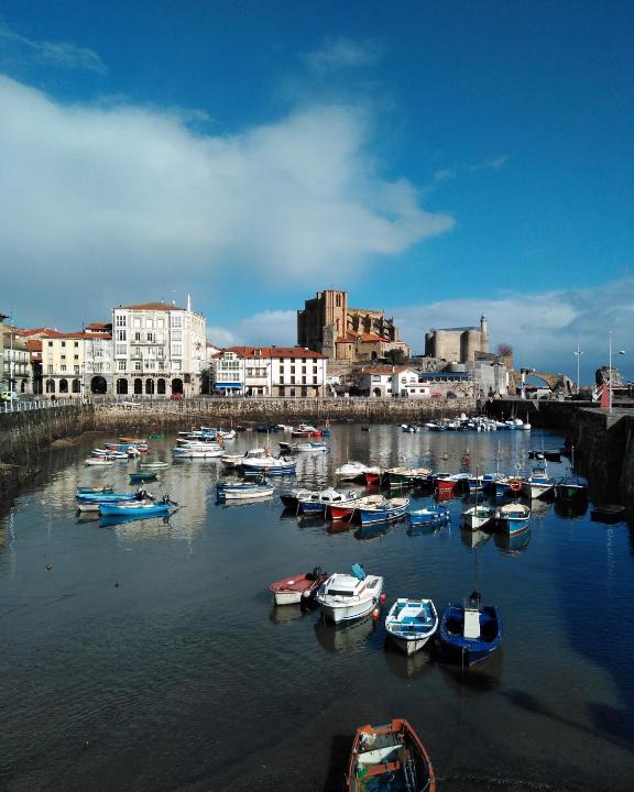 Castro Urdiales Apartment | Apartamento en puerto