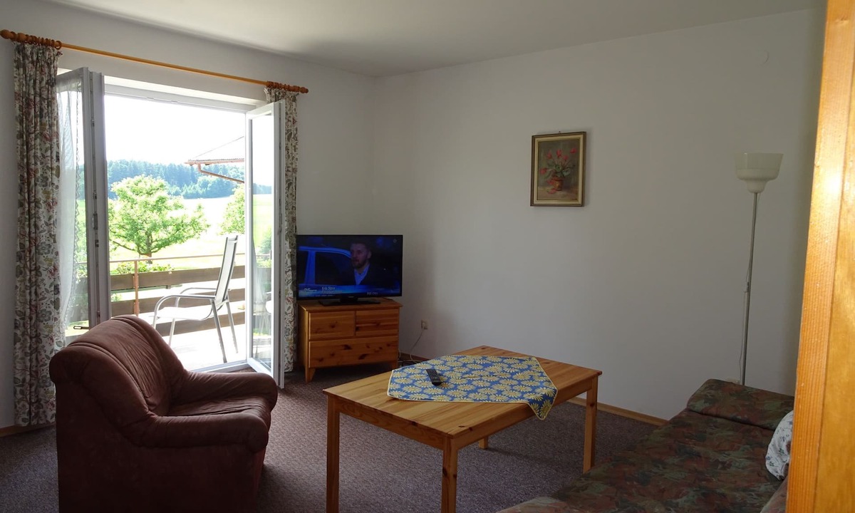 Gollenshausen a.Chiemsee Apartment | Apartment 2a - south-facing balcony with mountain view, 50 sqm