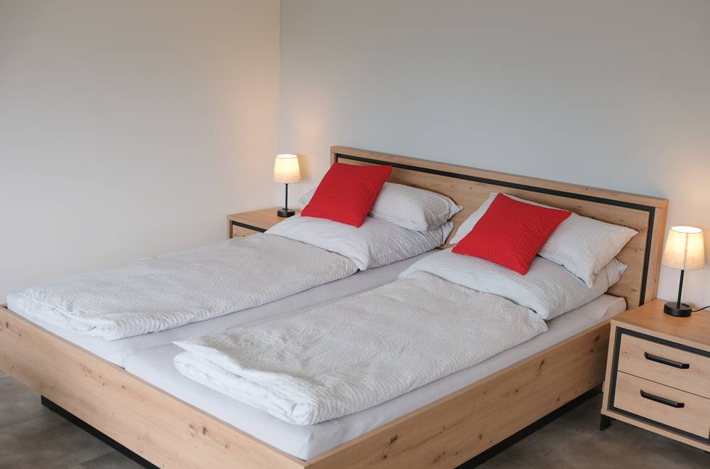 Grossheubach Apartment | Apartment ∙ 3 bedrooms ∙ 7 guests