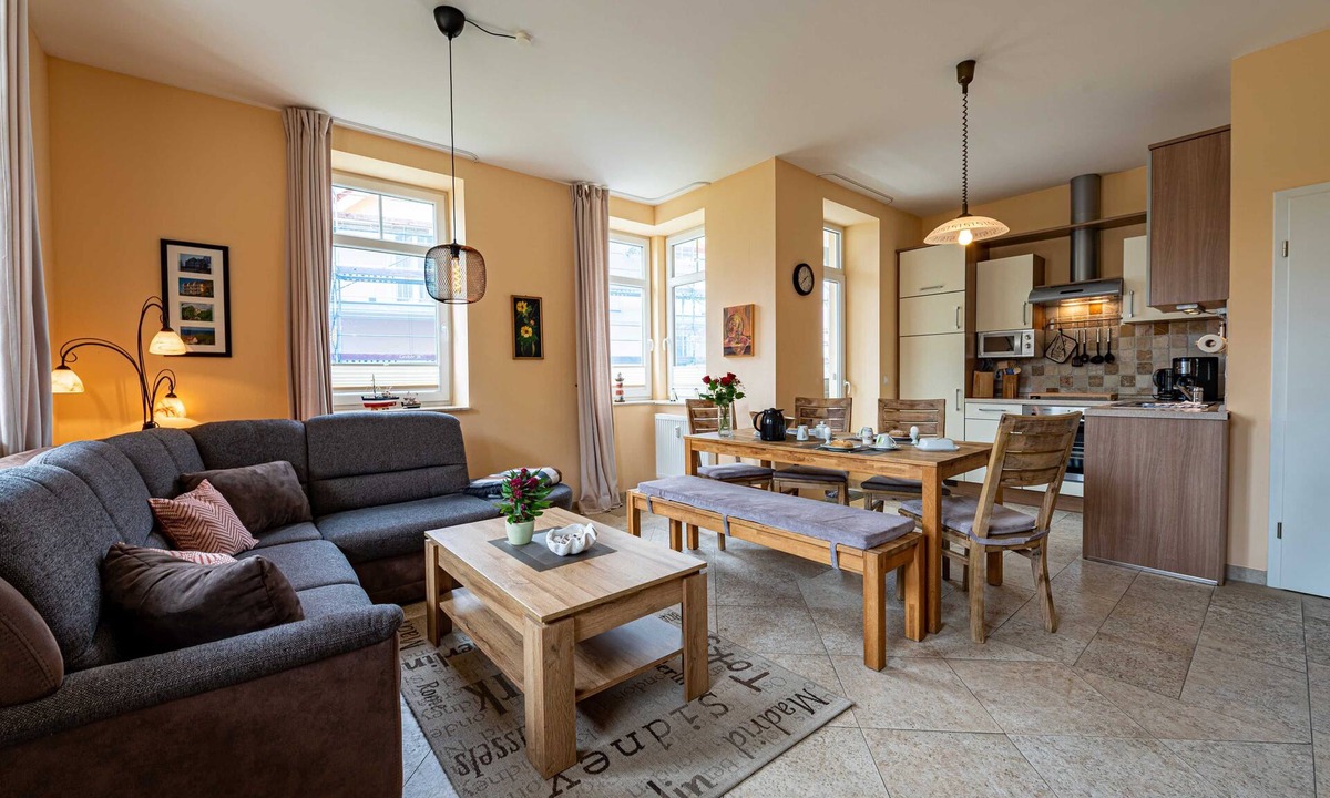 Gohren Villa | Apartment 4 - Fewos Altmann - Villa Bergfrieden