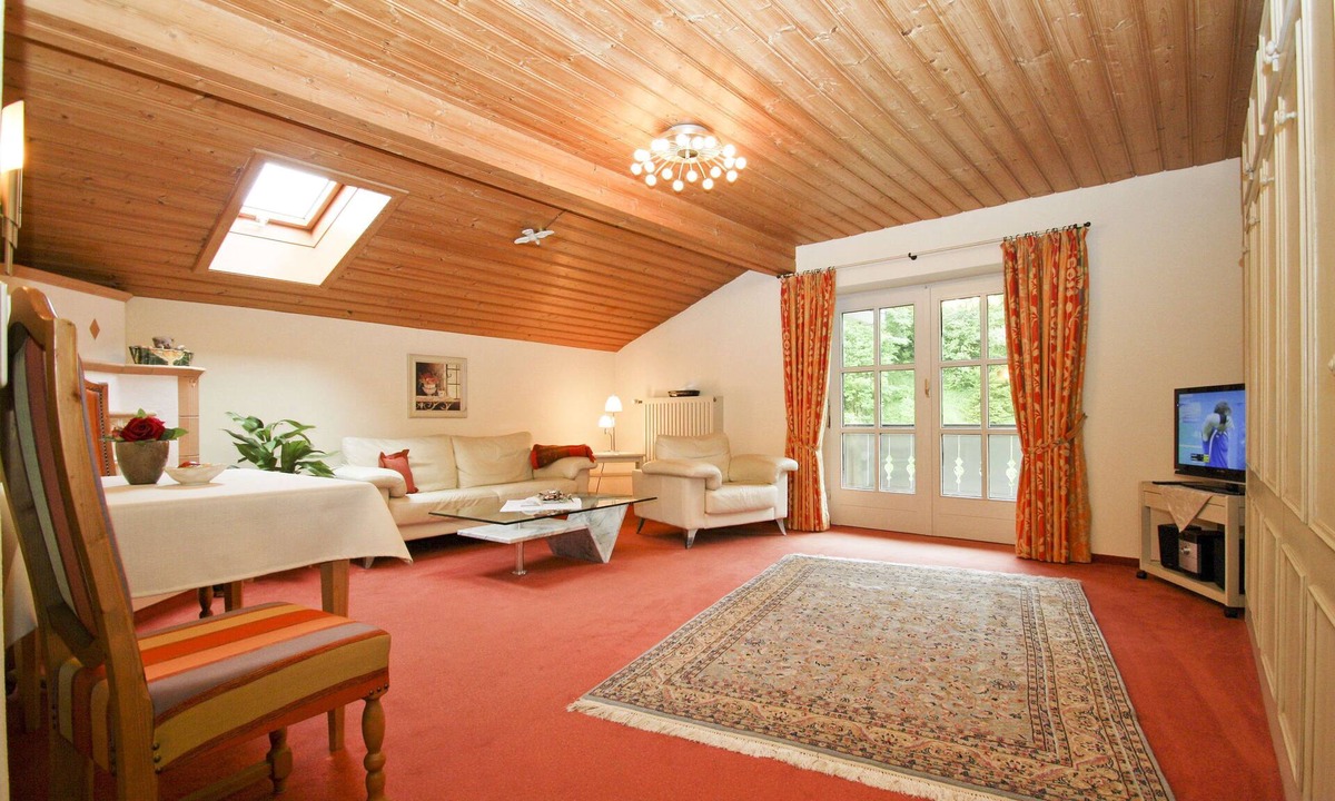 Ruhpolding Apartment | Apartment 5, 77sqm, balcony, kitchen extra, 1 bedroom, 1 living room, 2 pers.