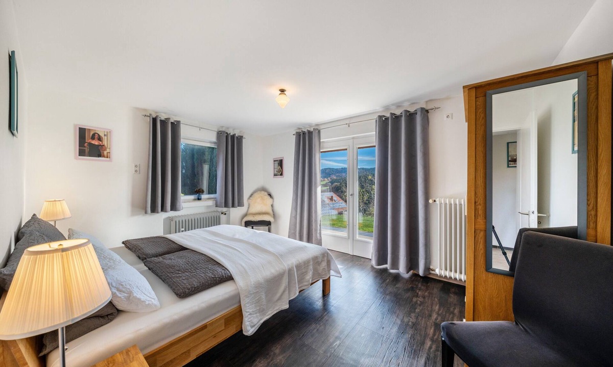 Muehlenbach Apartment | Apartment '60 sqm, 1 Bedroom' with Mountain View, Shared Terrace and Wi-Fi