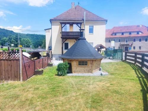 Bad Gottleuba-Berggiesshuebel Apartment | Apartment am Hofladen Hellendorf - Sächsische Schweiz by Interhome