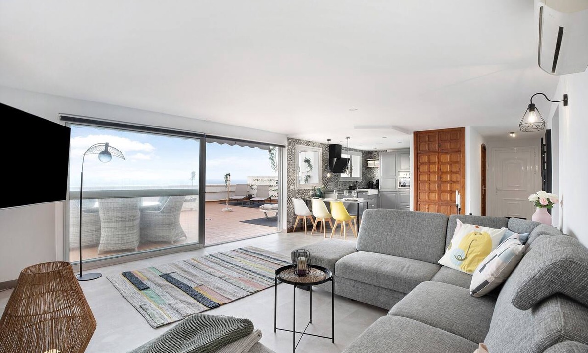 Los Realejos Apartment | Apartment "Casa Hola Mar" Directly on the Coast with Infinity Sea View