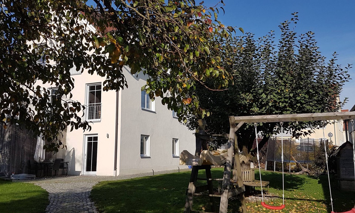 Burgau Apartment | Apartment central location approx. 57 m², nevertheless in the green paradise