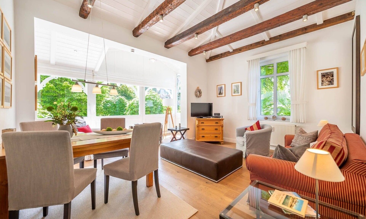 Binz Apartment | Apartment 'Die Stubnitz' with Winter Garden and Balcony Effect