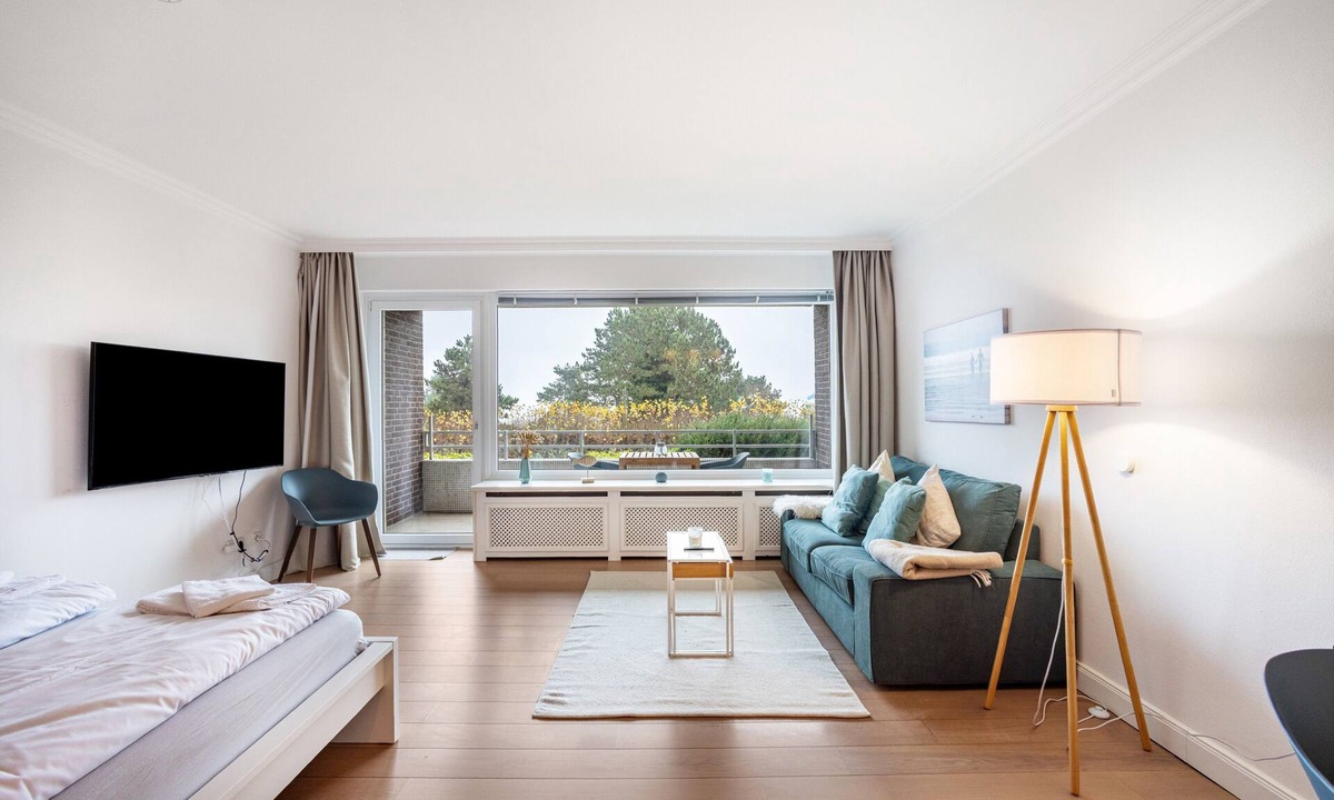 Alt-Travemunde/Ronnau Apartment | Apartment 'Ferienwohnung Waves' with Sea View, Balcony and Wi-Fi