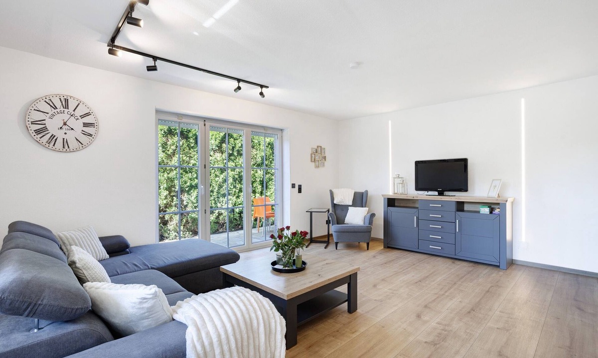 Balve Apartment | Apartment 'Feriennest Balve' with Private Terrace and Wi-Fi