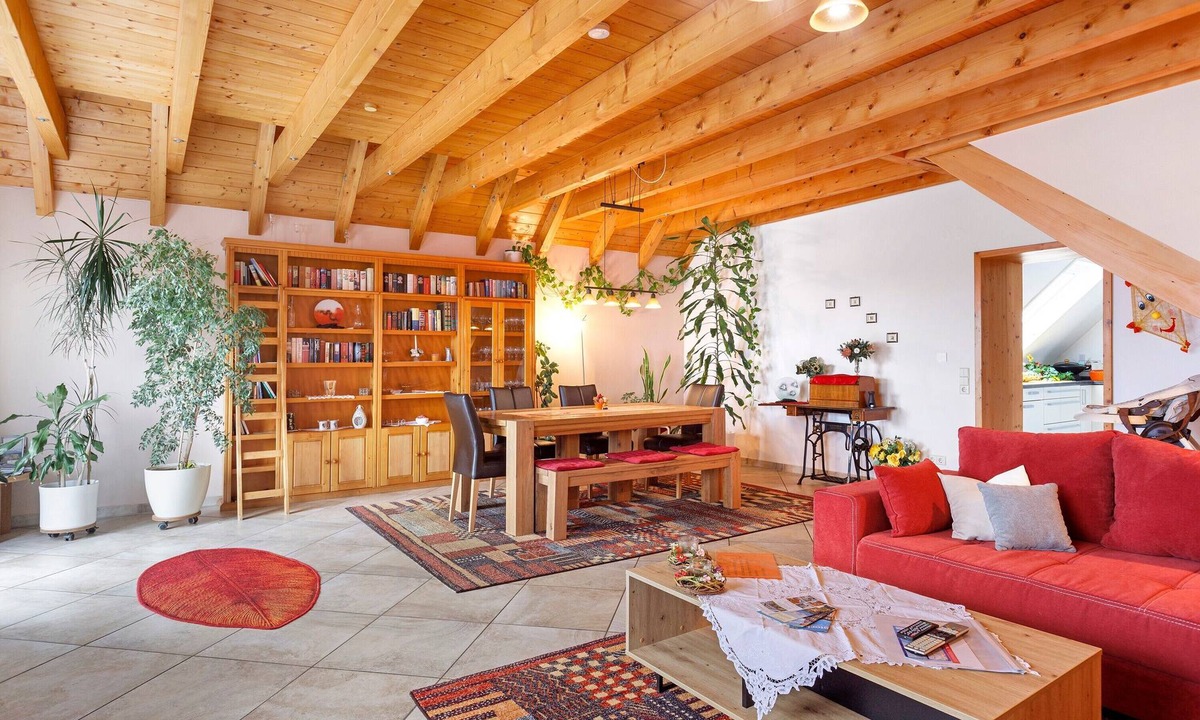 Stockach Apartment | Apartment 'Ferienwohnung am Rosenberg' with Shared Garden, Wi-Fi and Air Conditioning