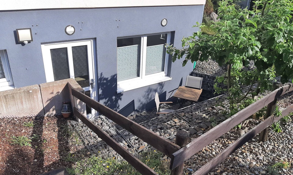 Hergatz Apartment | Apartment "Ferienwohnung Wiesenrain" with Private Terrace and Wi-Fi