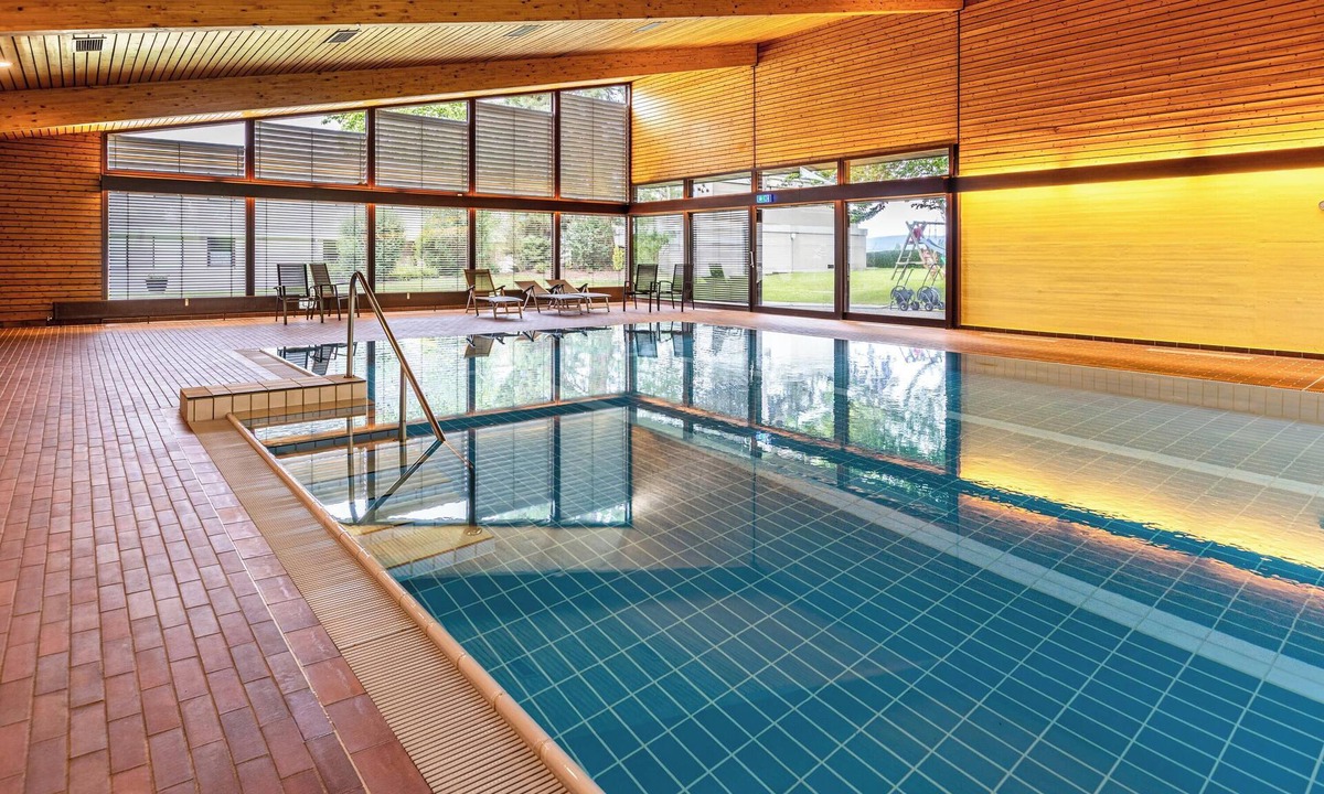 Reichenau Island Apartment | 'Apartment Fetscher 1' close to the Lake with Shared Pool & Wi-Fi