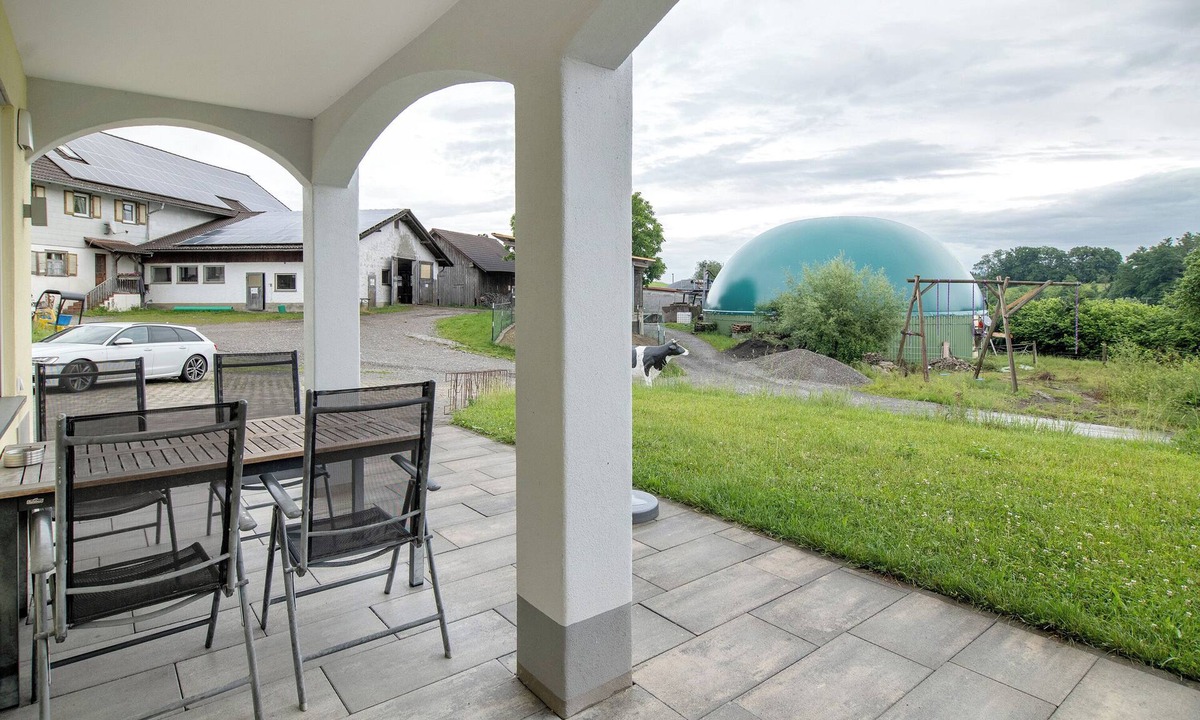 Goppertsweiler Apartment | Apartment 'Fewo Obstbäumle' with Mountain View, Shared Pool and Wi-Fi