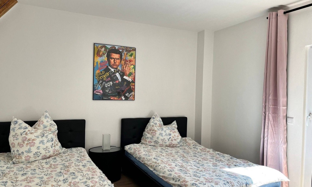 Dohna Apartment | Apartment 'Frisch Freche 3 R' with Private Terrace and Wi-Fi